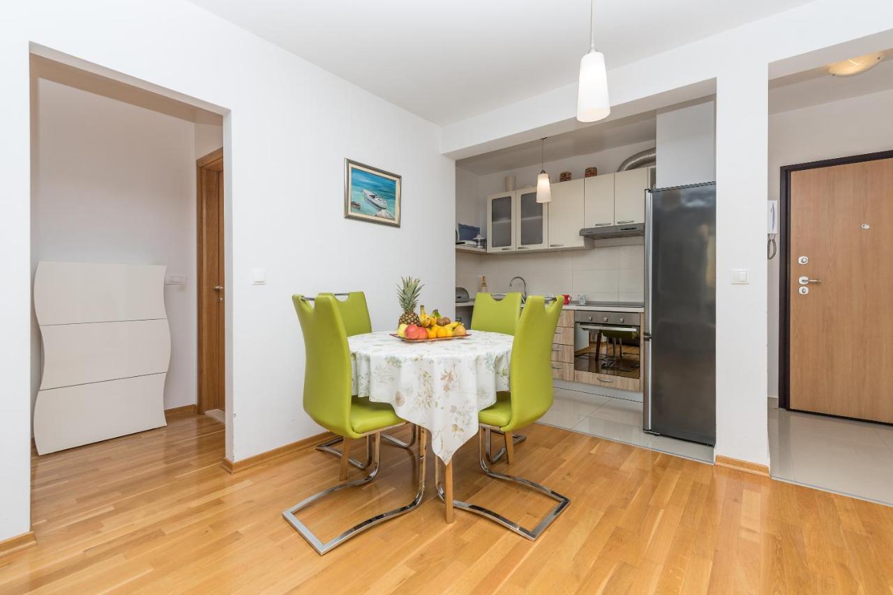 Apartamento Neno Makarska Exterior foto