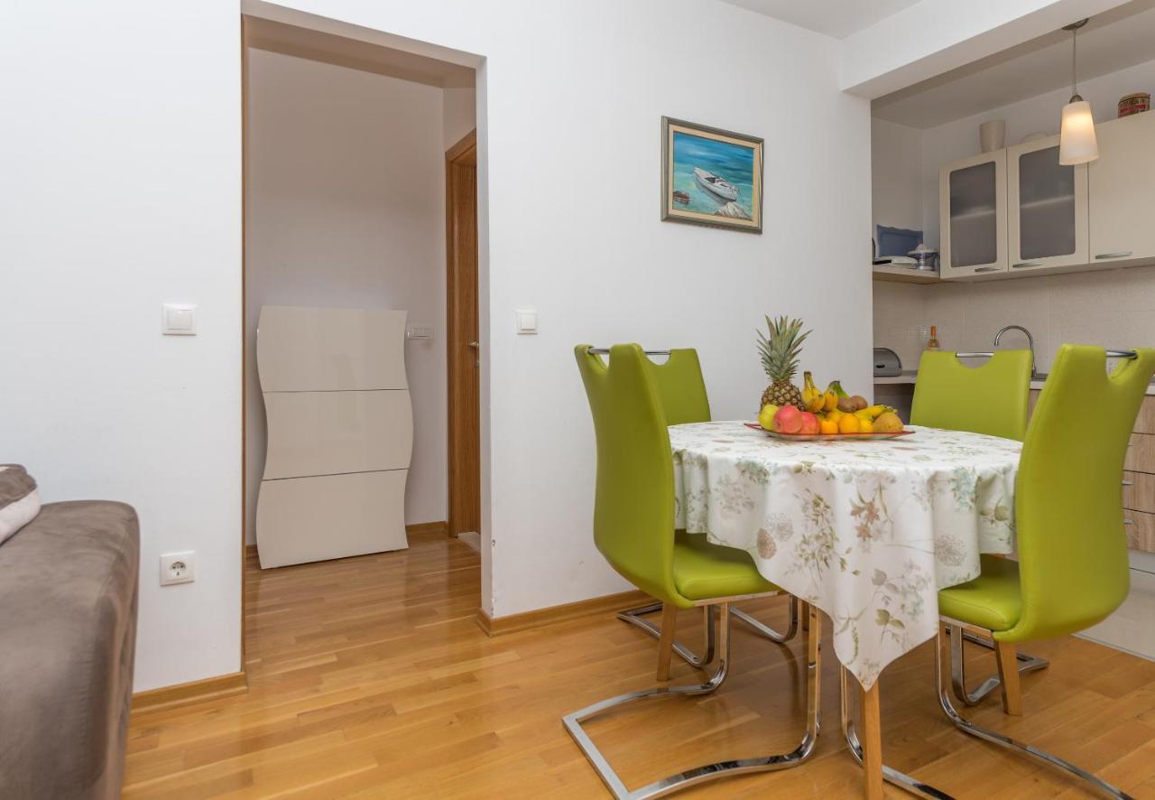 Apartamento Neno Makarska Exterior foto