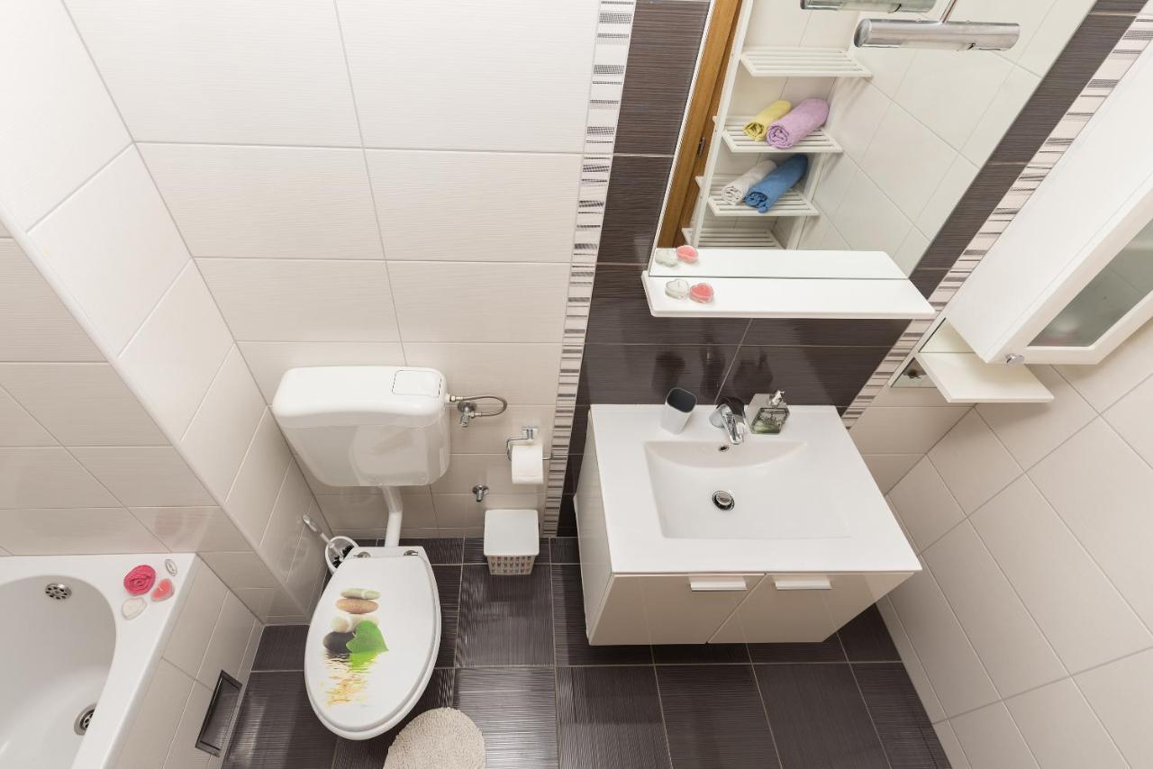 Apartamento Neno Makarska Exterior foto